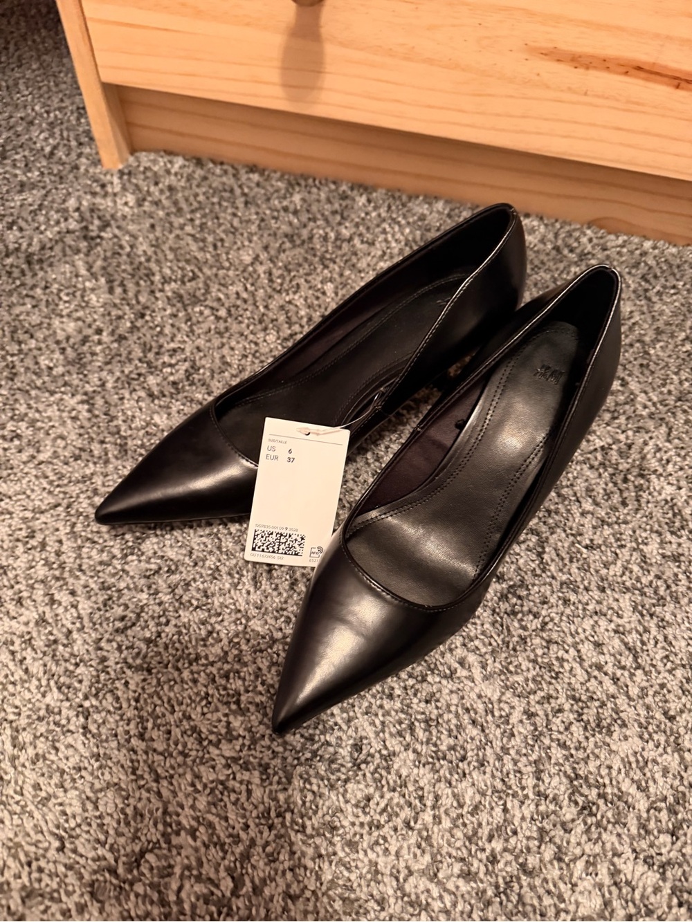 H&M Black Pointed-Toe Leather-Look Pumps